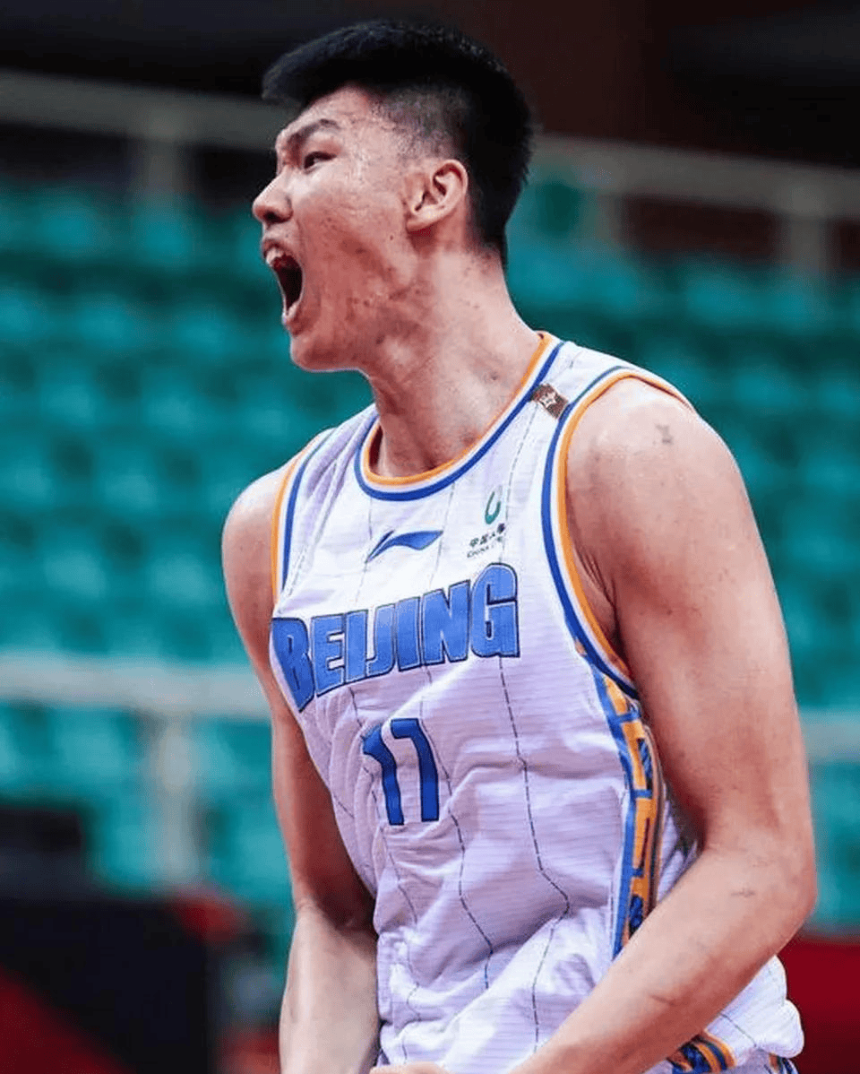 关于德甲赛程吃紧；北京首钢国际比赛日再遭质疑；悬念犹存；资深球员宣示担当的信息