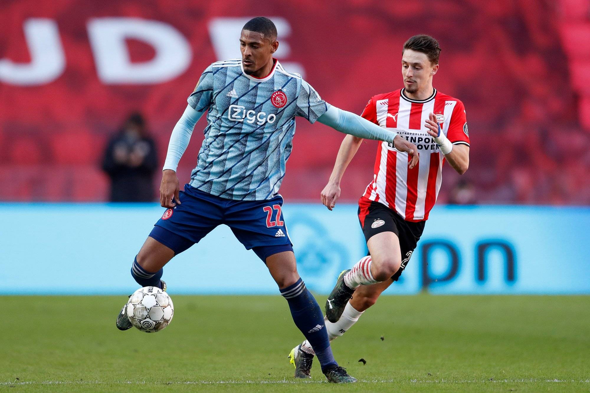 九游会包含荷甲倒计时，武汉三镇集结日更衣室发声，细节引发关注，引发热议，赛程密集仍需轮换的词条